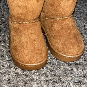 Cozy Brown Kids Winter Boots